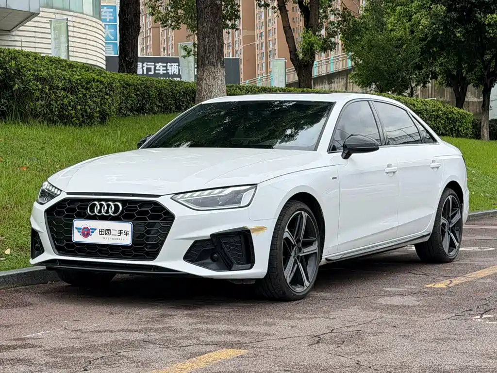 Audi A4 2025