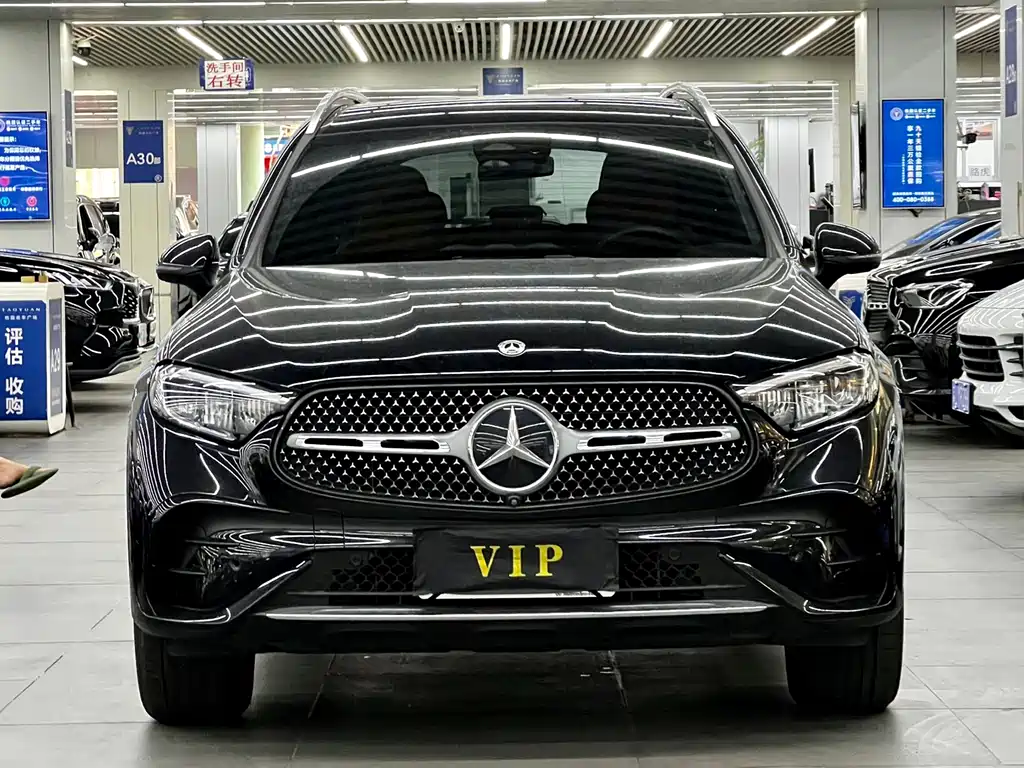 Mercedes-Benz GLC 2025