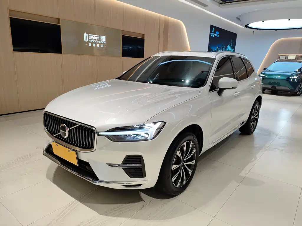 Volvo XC60 2022
