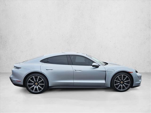Porsche Taycan 2022
