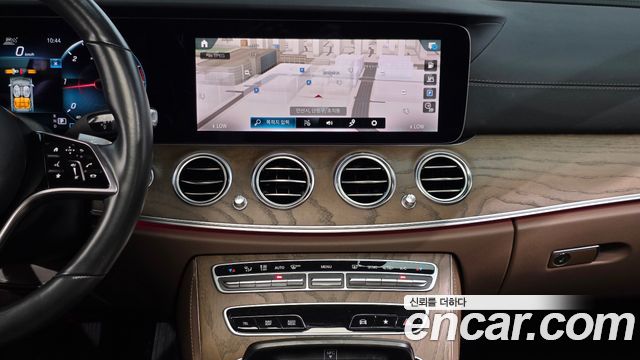 Mercedes-Benz E-Класс 2021