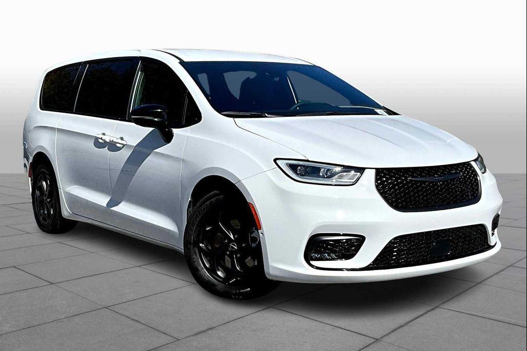 Chrysler Pacifica 2024