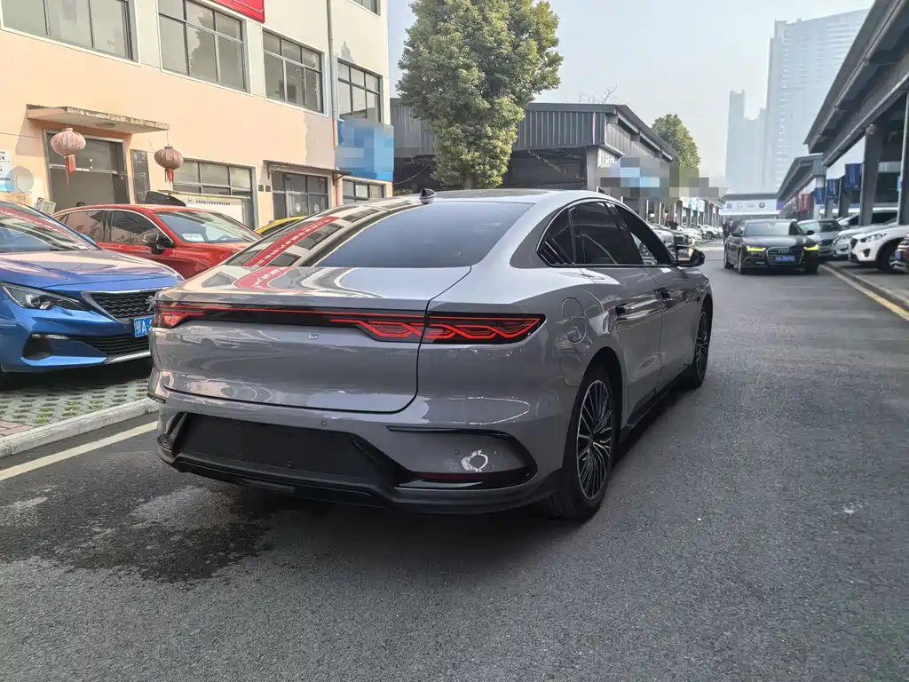 BYD Han 2025