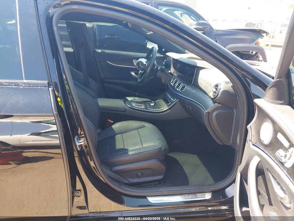 Mercedes-Benz E-Класс 2022