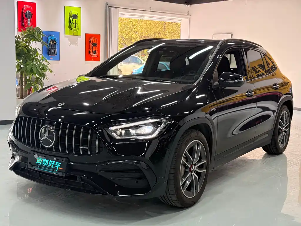Mercedes-Benz GLA AMG 2022