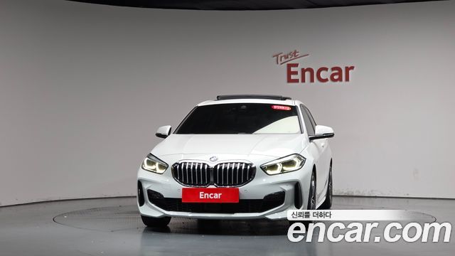 BMW 1 серии 2023