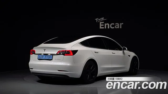 Tesla Model 3 2020