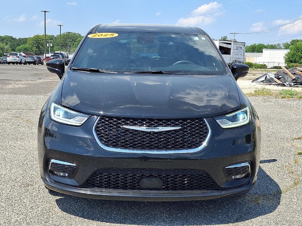Chrysler Pacifica 2025