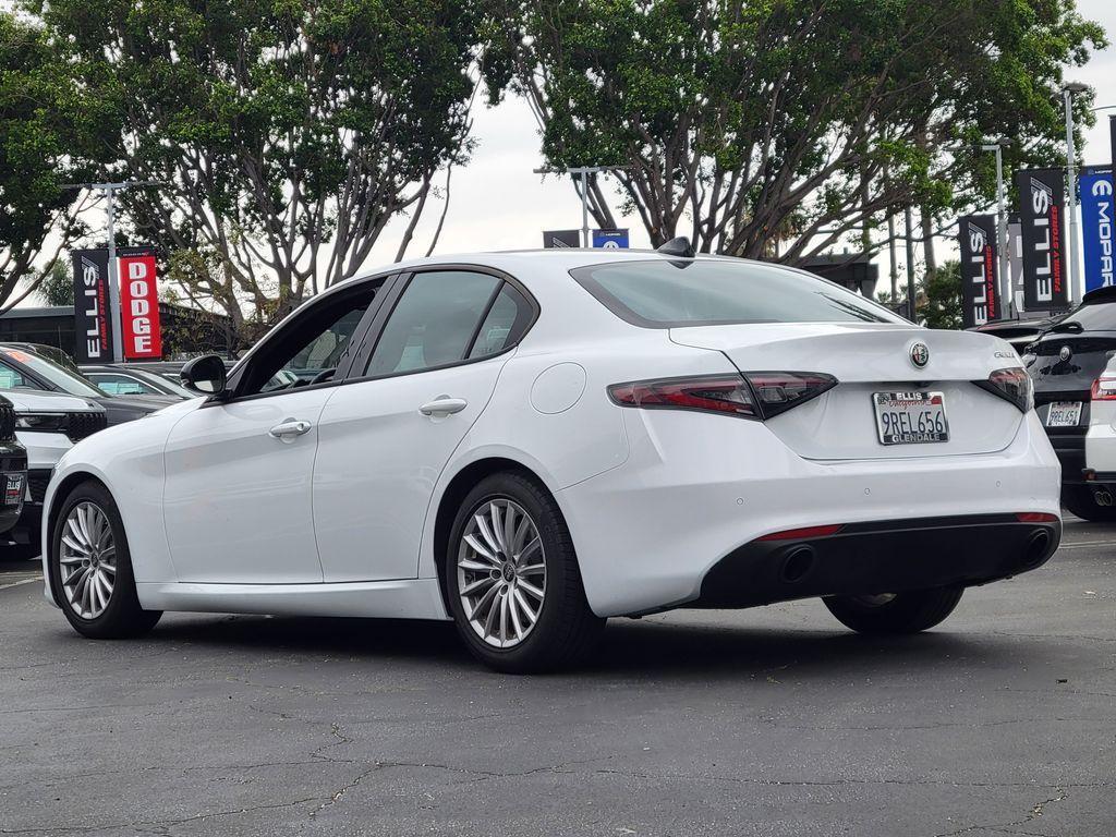Alfa Romeo Giulia 2024