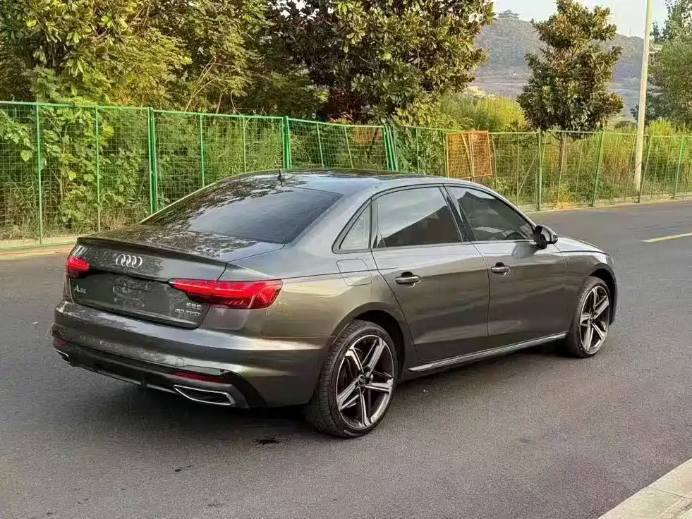 Audi A4 2024