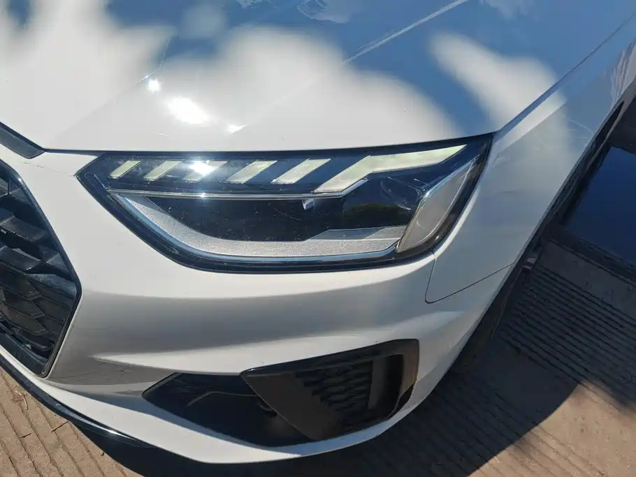 Audi A4 2024
