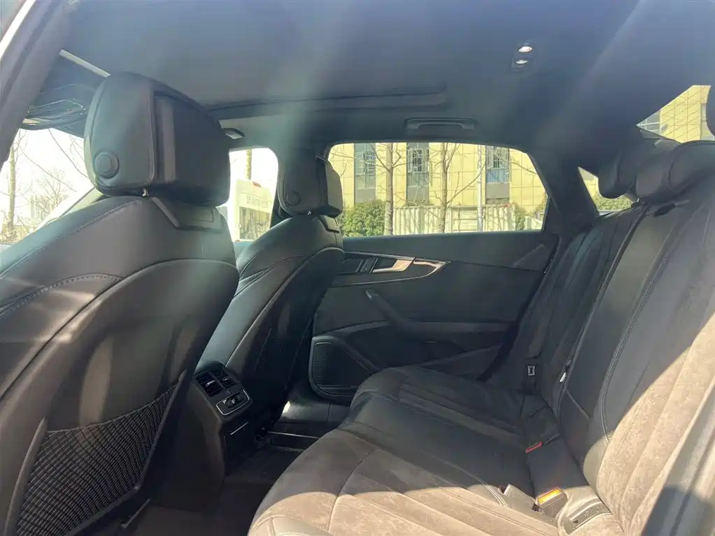 Audi A4 2022