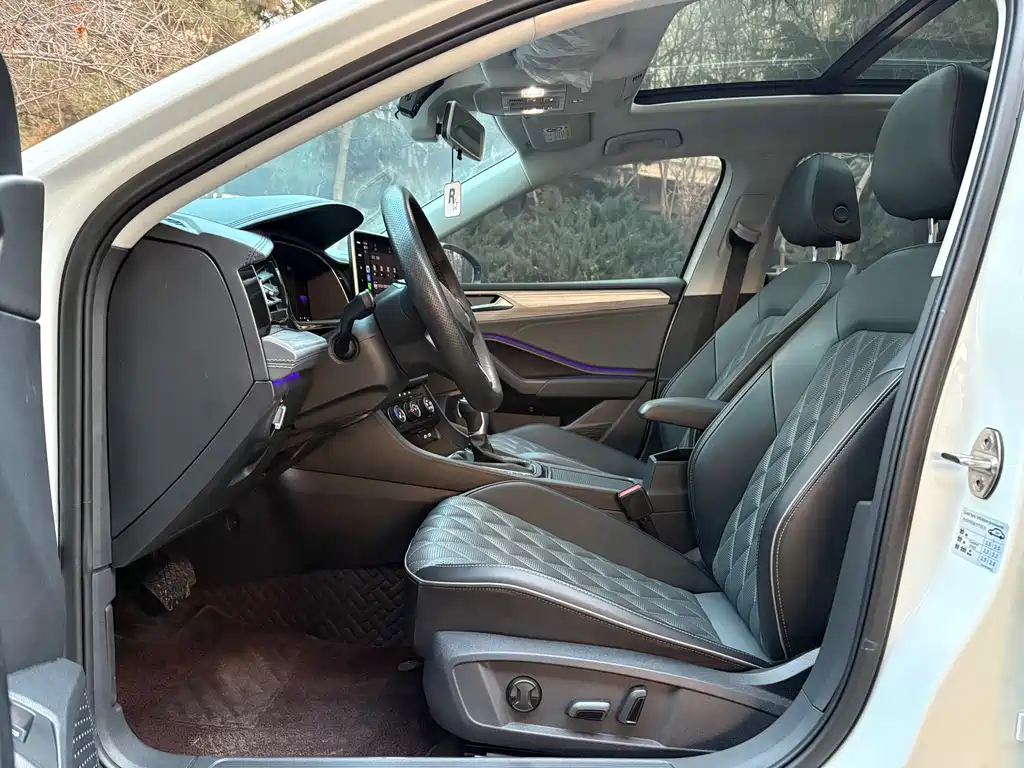 Volkswagen Jetta 2023