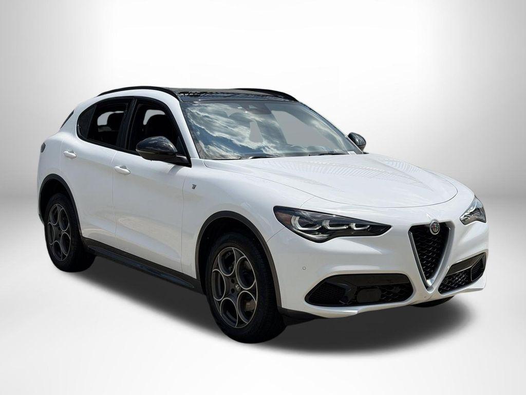 Alfa Romeo Stelvio 2024
