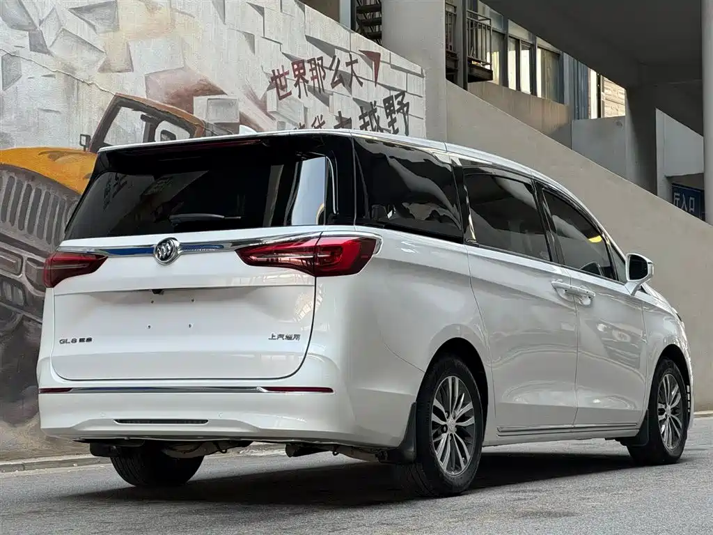 Buick GL8 2023