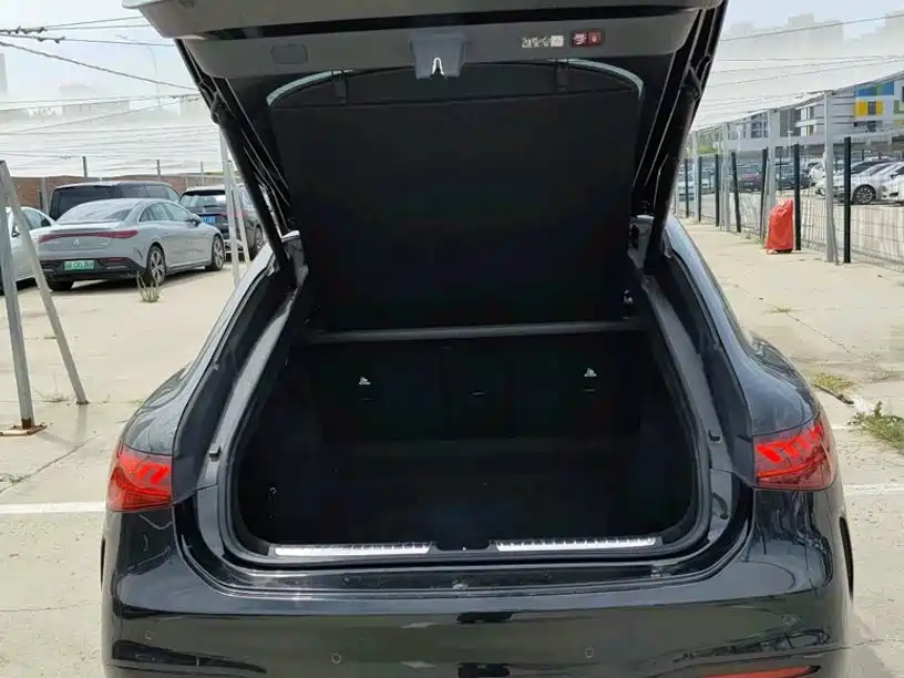 Mercedes-Benz EQS AMG 2025