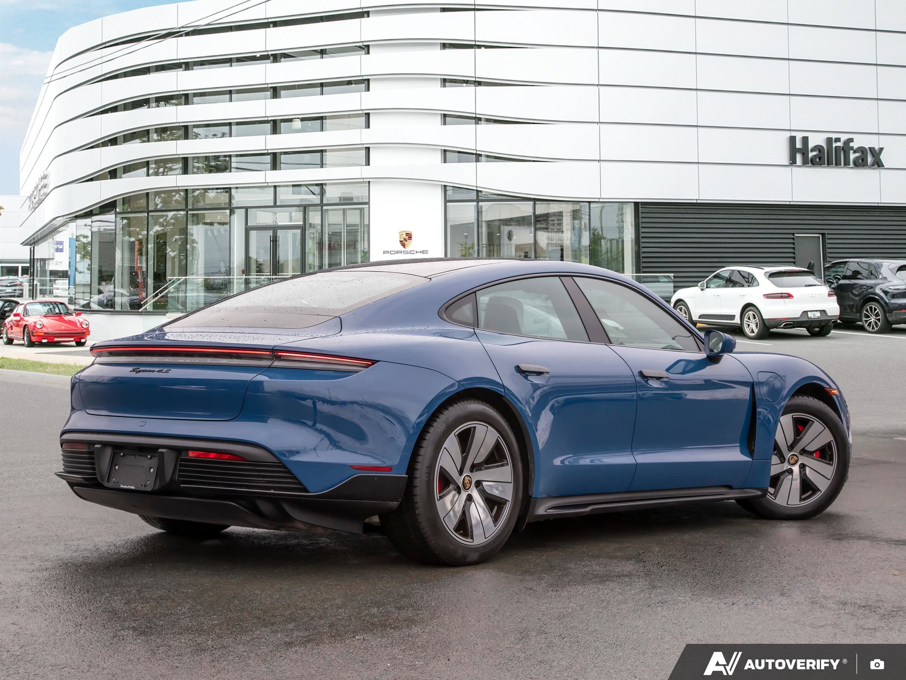 Porsche Taycan 2023