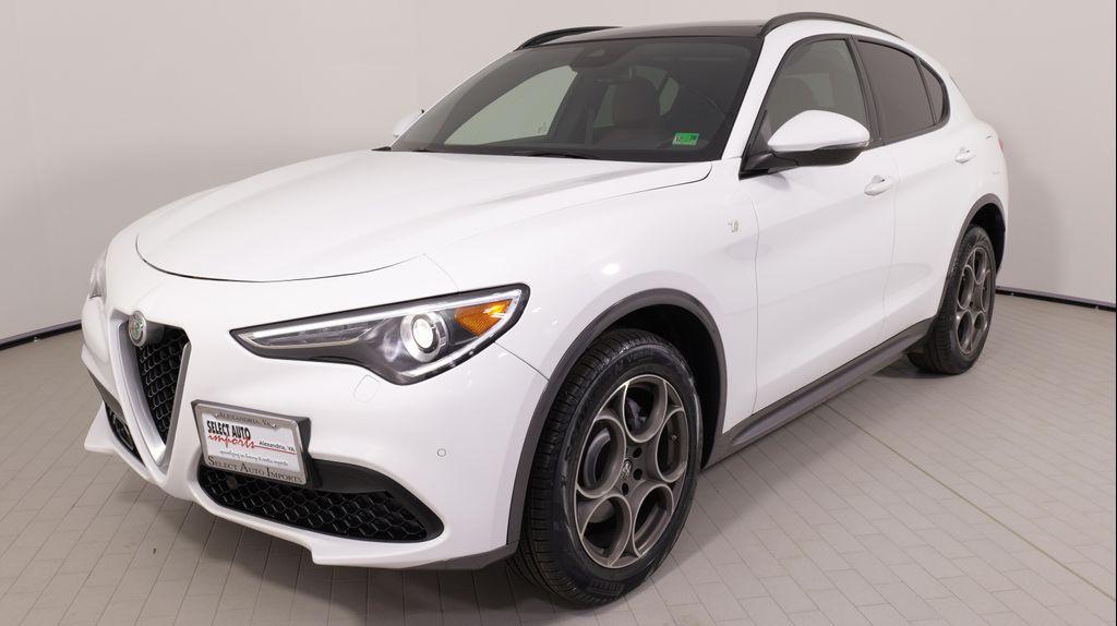 Alfa Romeo Stelvio 2023
