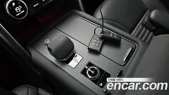 Land Rover Discovery 2022