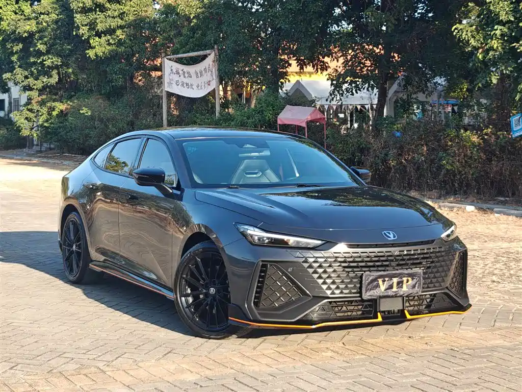 Changan UNI-V 2022