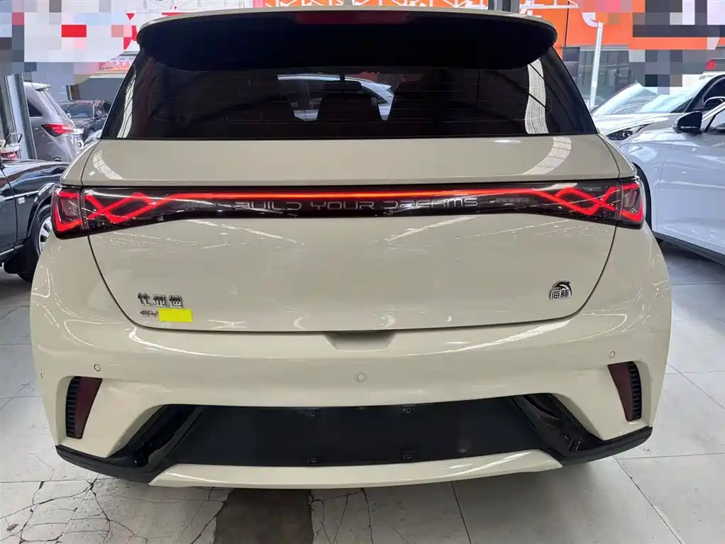 BYD Dolphin 2023