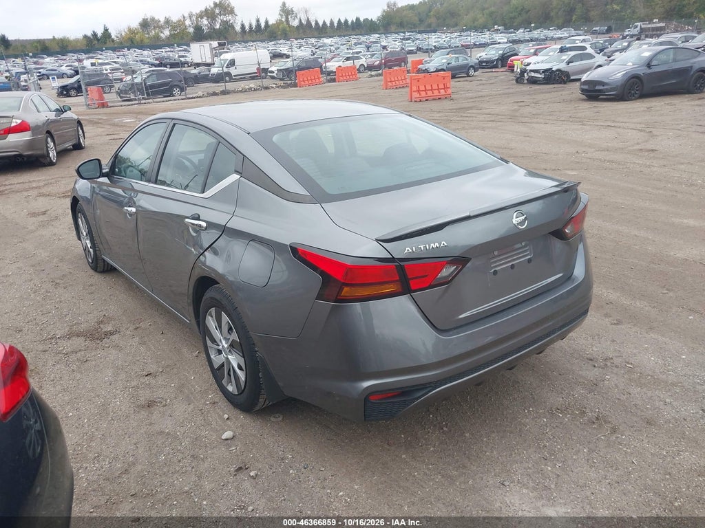 Nissan Altima 2022