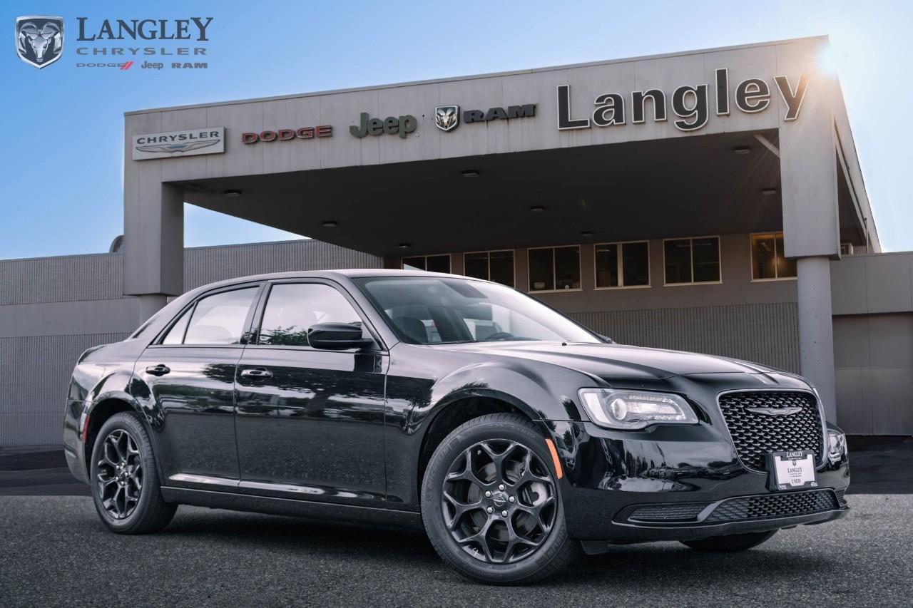 Chrysler 300 2023
