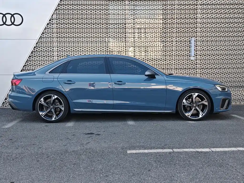 Audi A4 2022