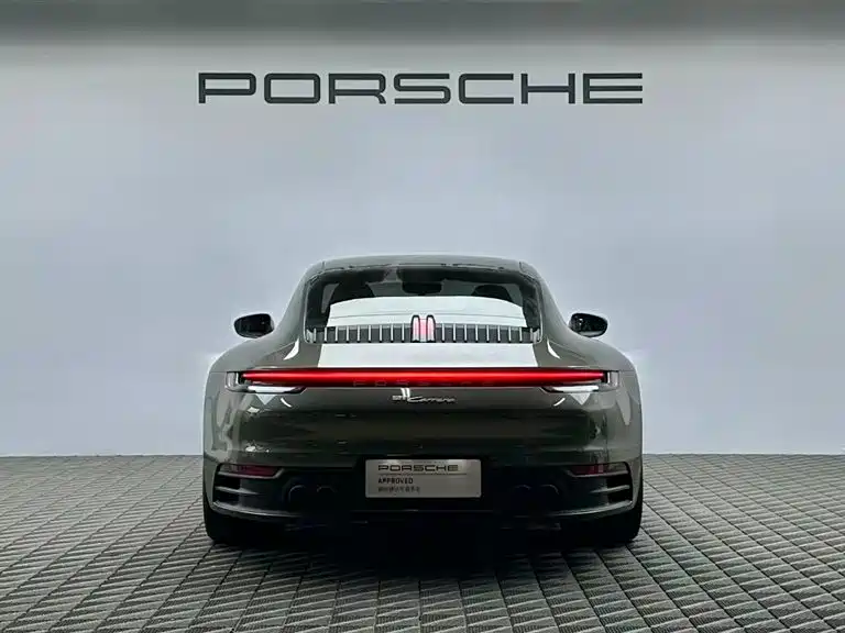 Porsche 911 2021