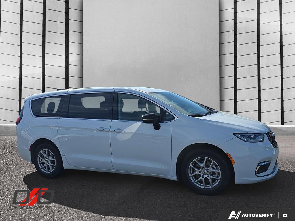 Chrysler Pacifica 2024