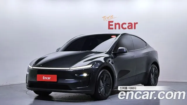 Tesla Model Y 2025