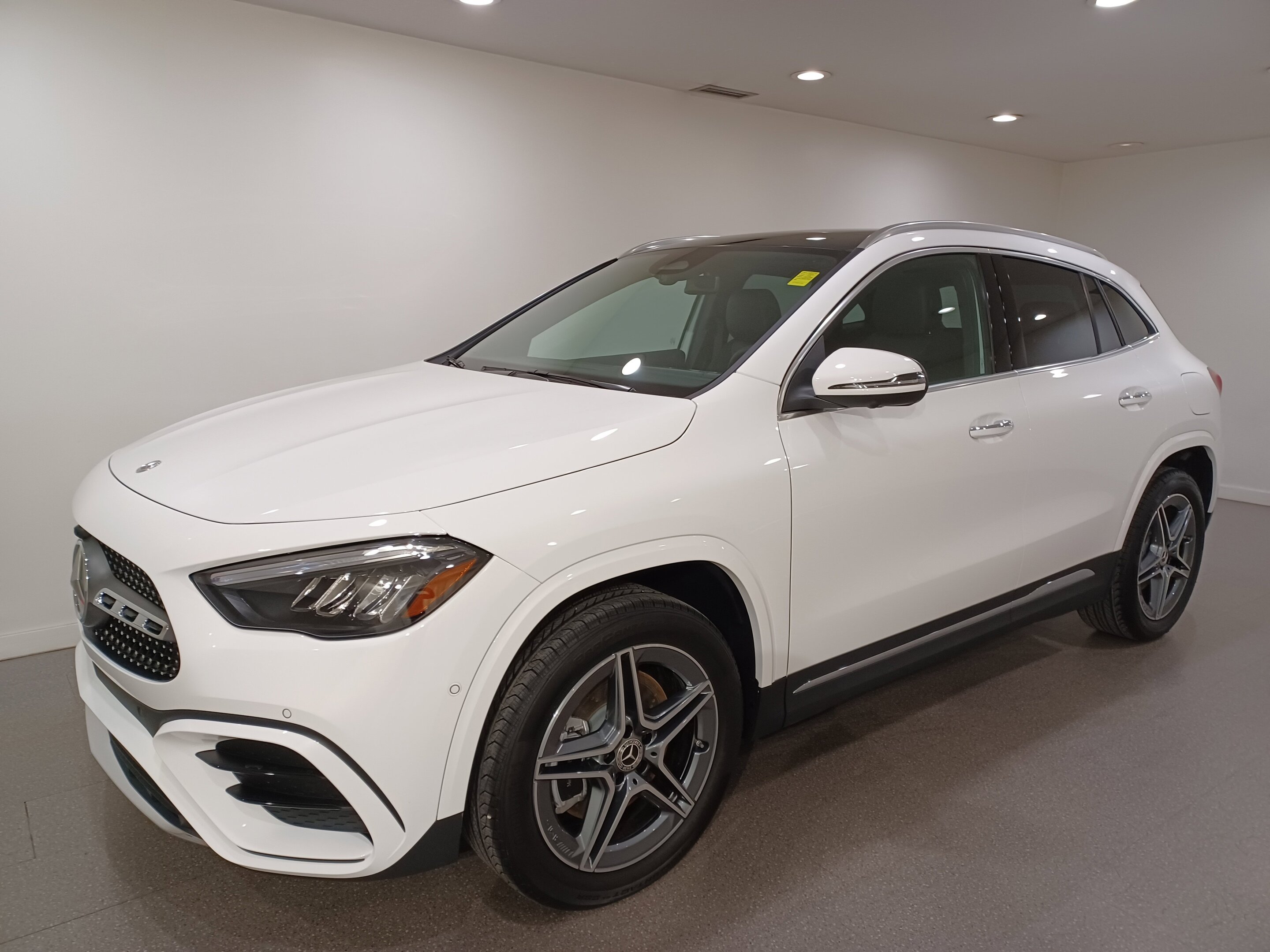 Mercedes-Benz GLA 2025