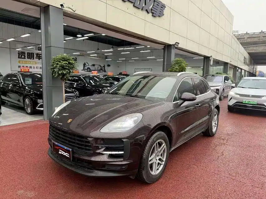 Porsche Macan 2021