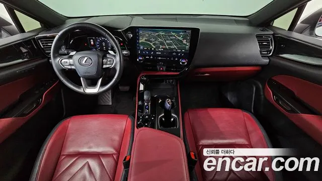 Lexus NX 2024