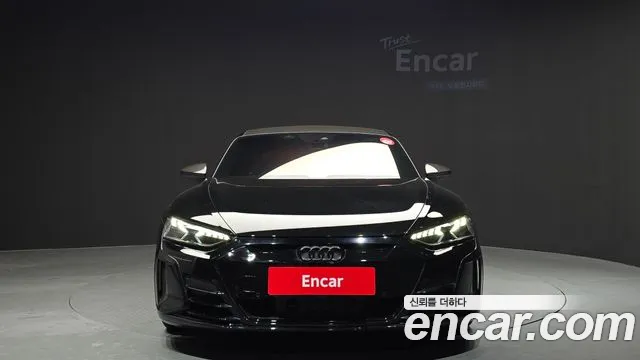 Audi RS e-tron GT 2022