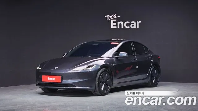 Tesla Model 3 2025