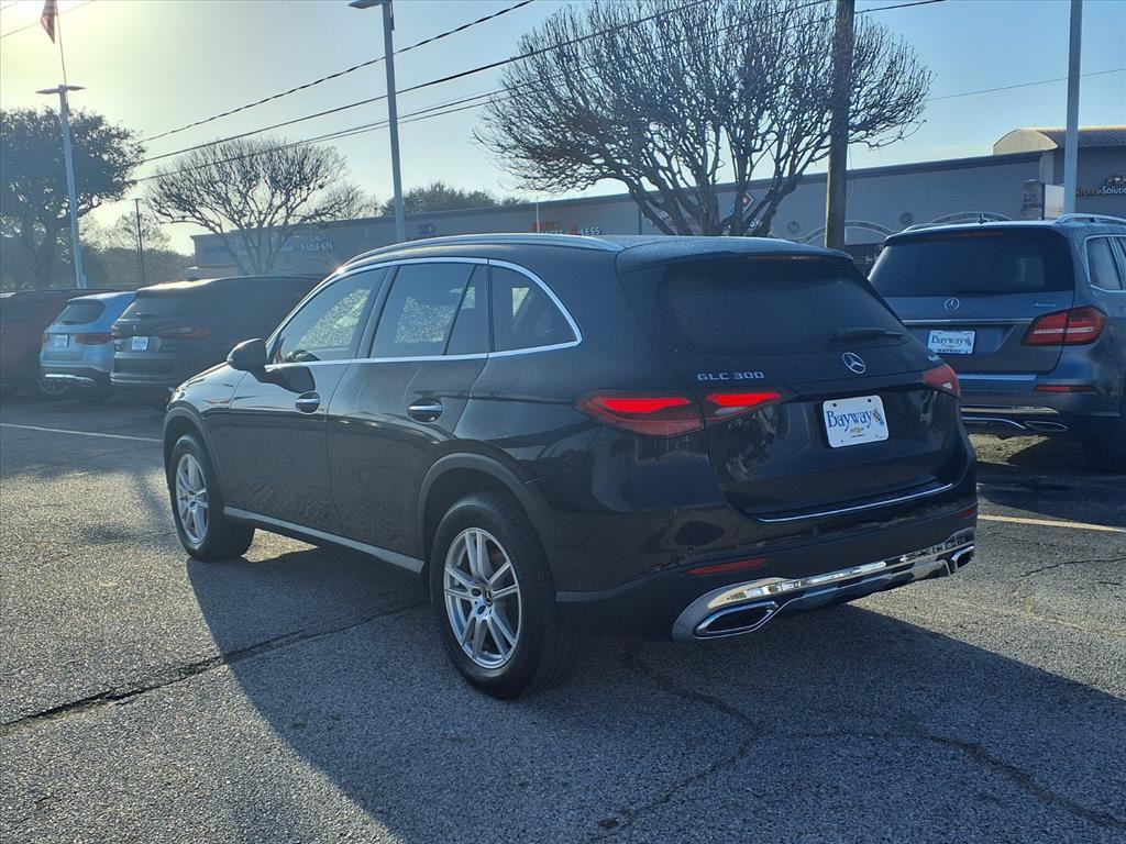 Mercedes-Benz GLC 300 2023