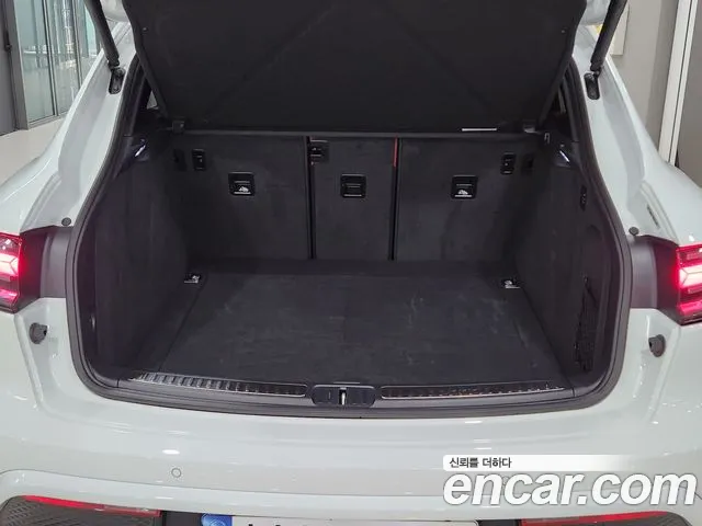 Porsche Macan 2022