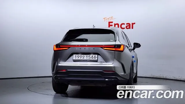 Lexus NX 2022