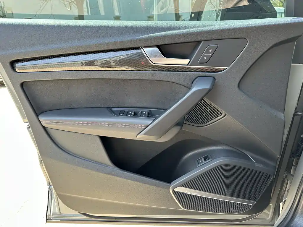 Audi SQ5 2022