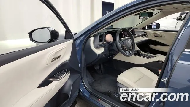Toyota Crown 2025