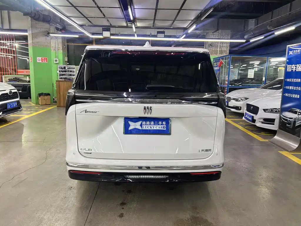 Buick GL8 2024