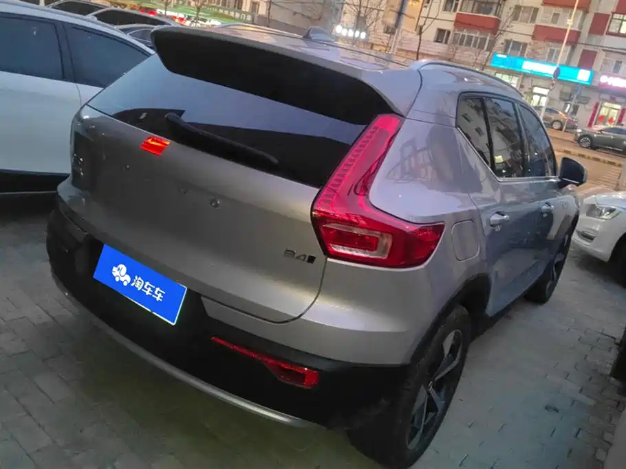 Volvo XC40 2023