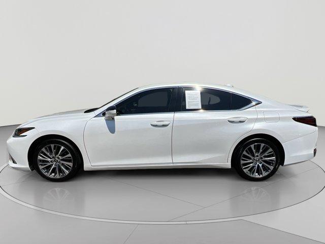 Lexus ES 2021