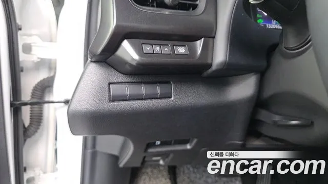 Lexus UX 2021
