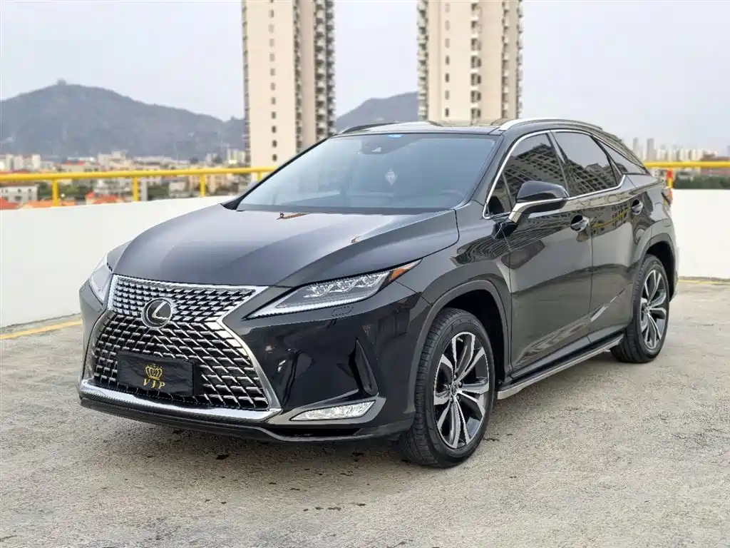 Lexus RX 2022