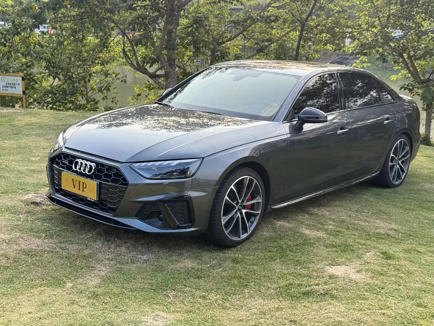 Audi A4 2025