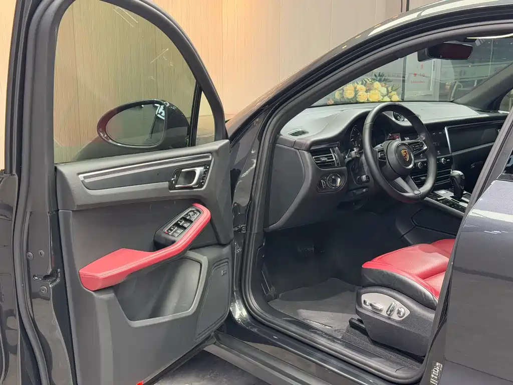 Porsche Macan 2023