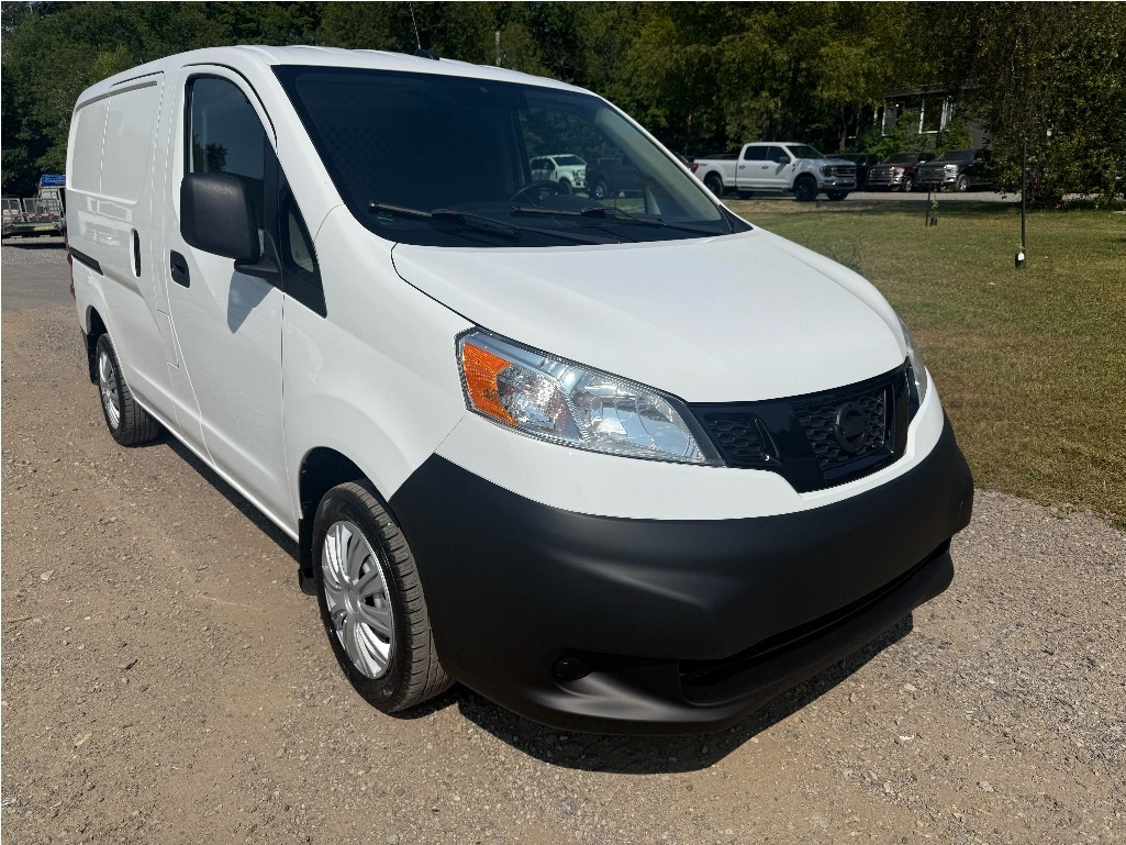Nissan NV200 2021