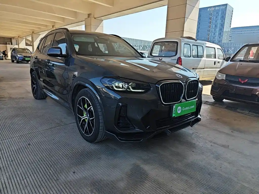 BMW iX3 2023